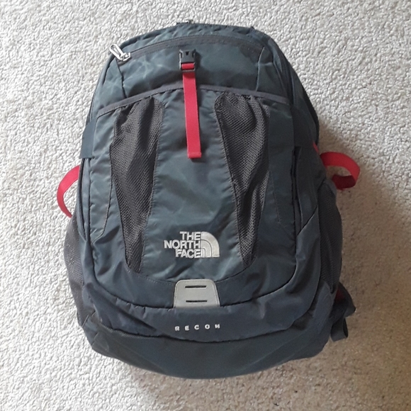 THE NORTH FACE MAN BACKPACK